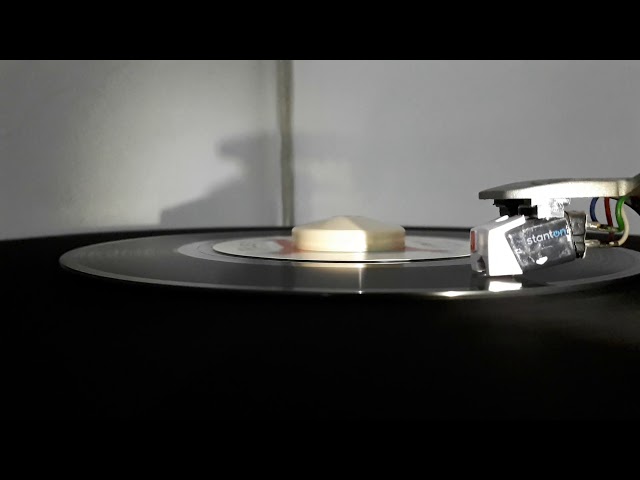 Linda Laurie - Stay At Home Sue - YouTube