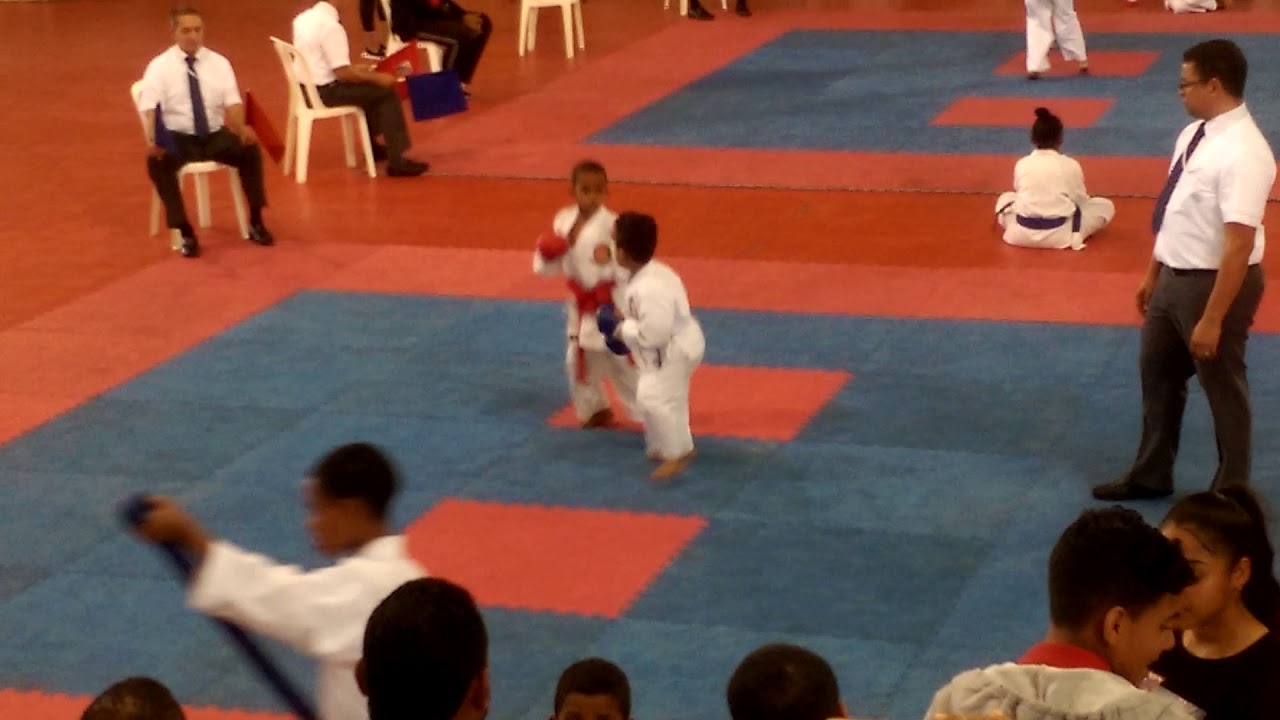 peleas de karate (tekki-kai) - YouTube