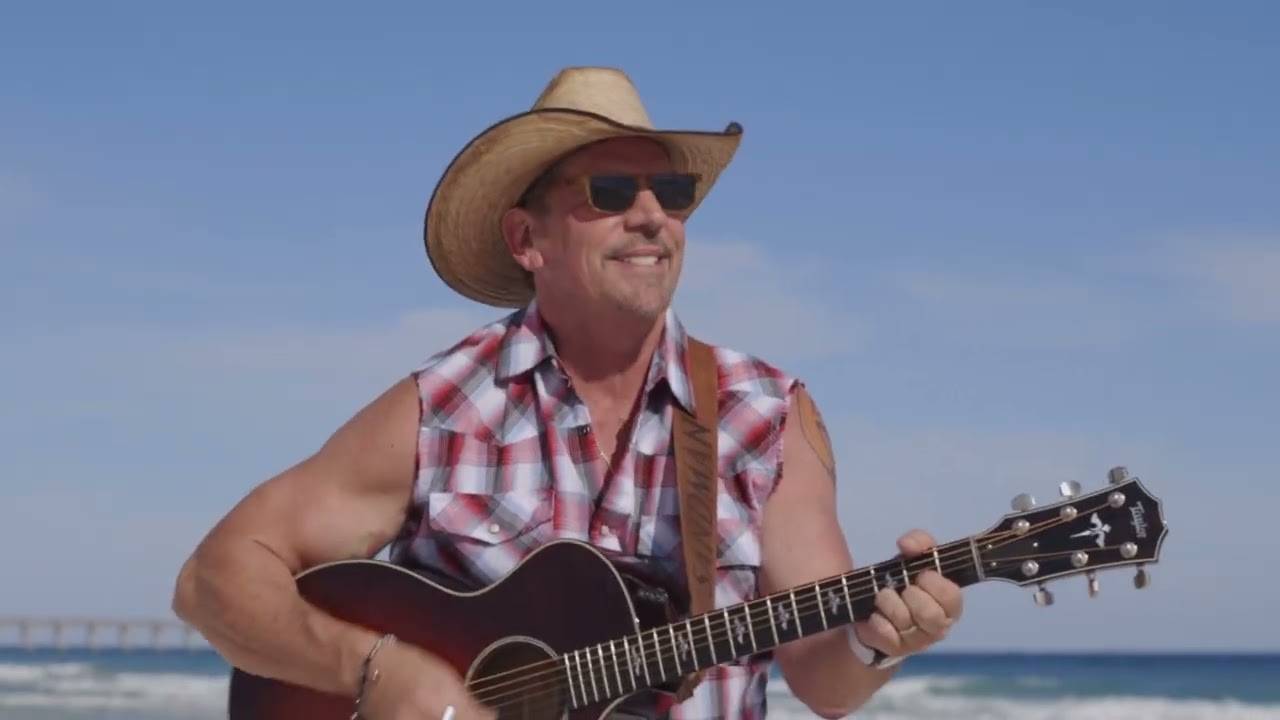 Brandon Sandefur Finds a New Hometown Anthem With “Pensacola Rollin’”