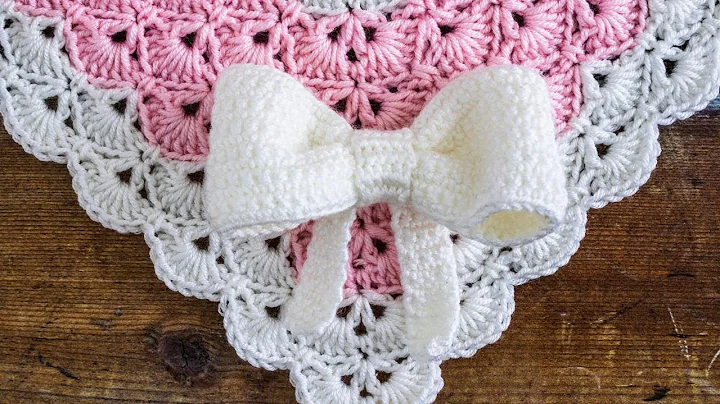 How to Crochet a Simple 3D Bow  (Quick and Easy Tu...