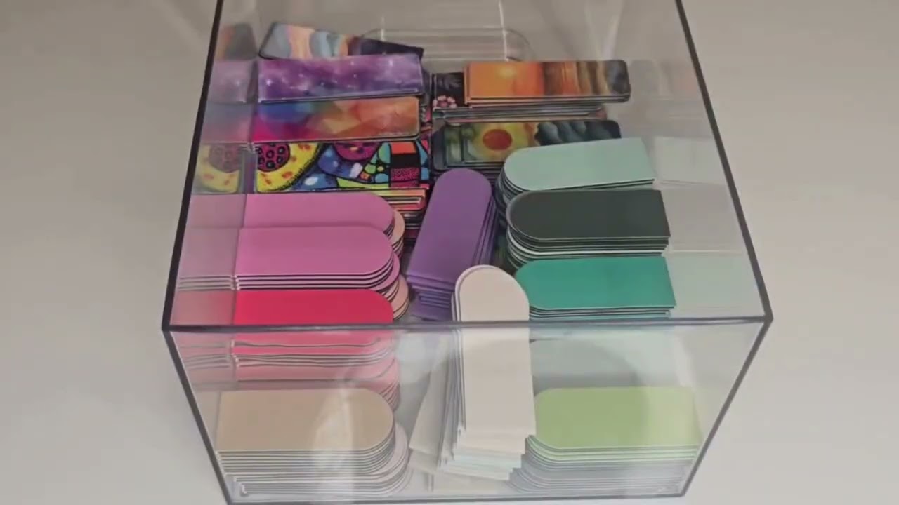 Restocking magnetic bookmarks