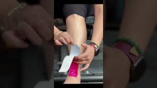 Download Lagu Shin splints pain relief with SPORTIQUA kinesiology tape #kinesiology #kinesiologytape #sportstape MP3
