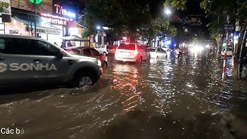 lũ lụt sóng biển ngập trên đường Minh Cầu tp thái nguyên