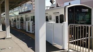 JR九州・筑肥線 305系の到着（普通・筑前前原行き）