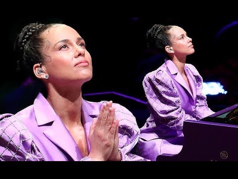 Alicia Keys performs stirring rendition of Beethoven's Moonlight Sonata for Kobe and Gigi Bryant's c