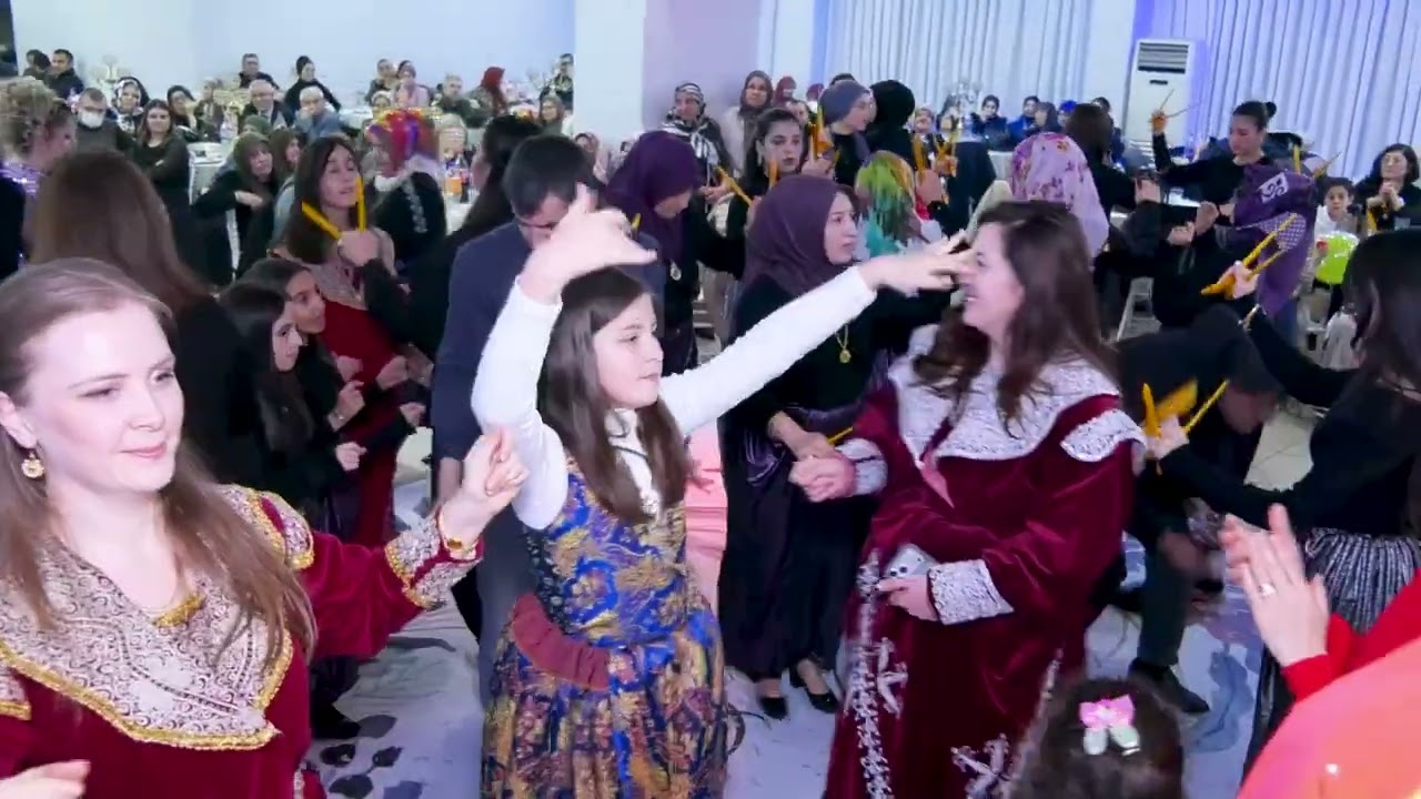 Bülent Çirakli Efsane Kaşik Havasi Yöresel Şalvar Oyunu Emirdağ Kaşik Havasi 