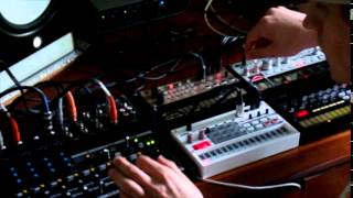 KORG Volca Beats, Bass, Sample, Keys - Timepiece Crystal (midi jam) screenshot 1