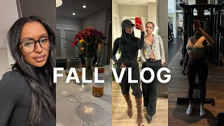 fall vlog: upper body workout, walk in centennial park, makeup grwm, girls night out with friends!