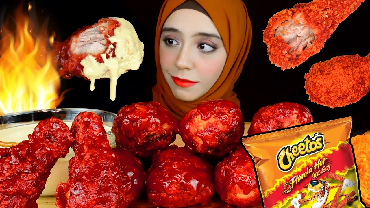 양념치킨 YANGNYEOM SPICY KOREAN FRIED CHICKEN LEGS, CHEESE SAUCE & CHEETOS