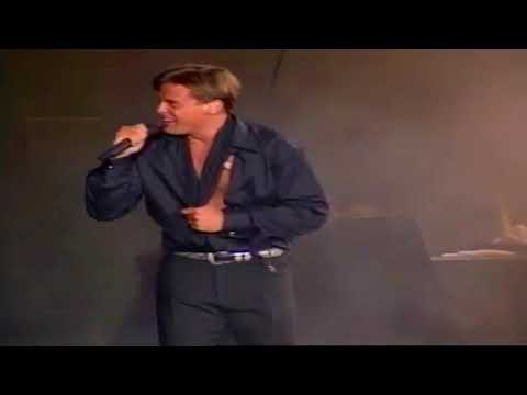 Luis Miguel Que Nivel De Mujer 1996 HD