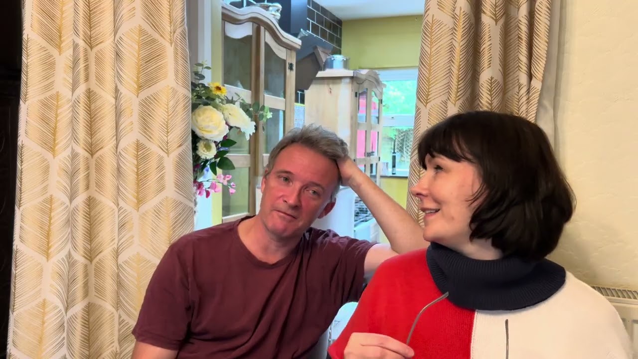 245. На кого будет учиться Джонатан, что я купила в антикварном, как британцы проводят свой день итд