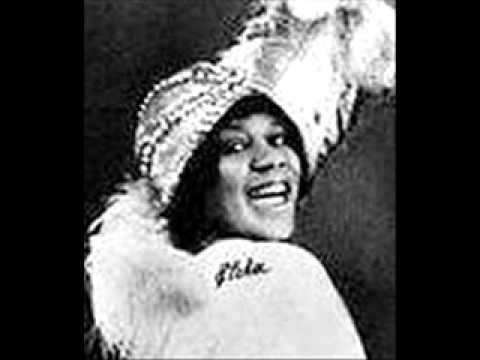 Putar Easy Come, Easy Go Blues (01-10-24) - Bessie Smith