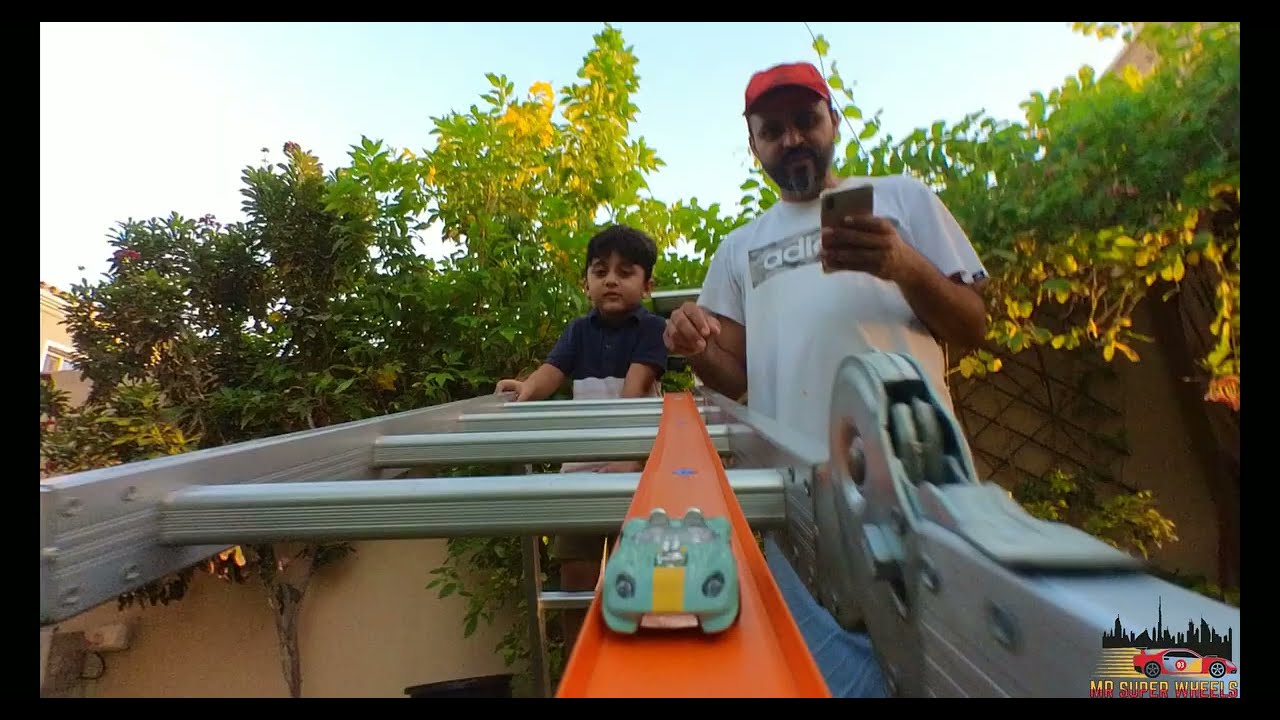 EPIC Slow Motion Hot Wheels Glory Chaser Stunts! 