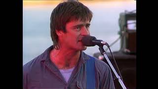 Midnight Oil - Best of Both Worlds (Oils on the Water / 1985)
Oils on the Water was staged on 13 January 1985 to celebrate the 10th anniversary of Triple J, Australias publicly owned youth radio network. This concert was performed on Sydneys Goat Island for a small audience of competition winners, and was simulcast on ABC-TV and Triple J. Midnight Oil - Best of Both Worlds (Oils on the Water / 1985)