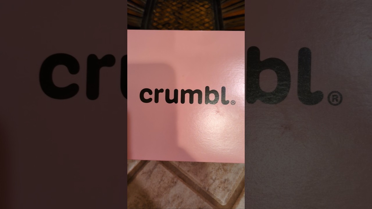 Crumbl Oreo Cookies And Cream Brownie 