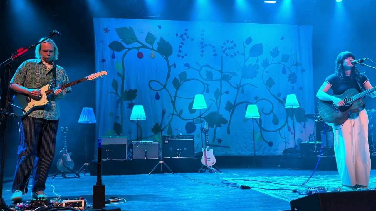 The Beths - Metal (live Brooklyn Paramount - 12/5/2025)