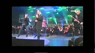 Night of the Proms Rotterdam 2000:UB40 & Chrissie Hynde: I got you babe.