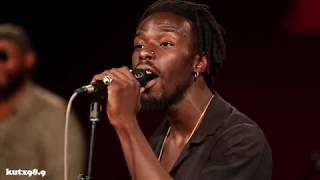 Black Pumas - Fire (Live in KUTX Studio 1A) Resimi