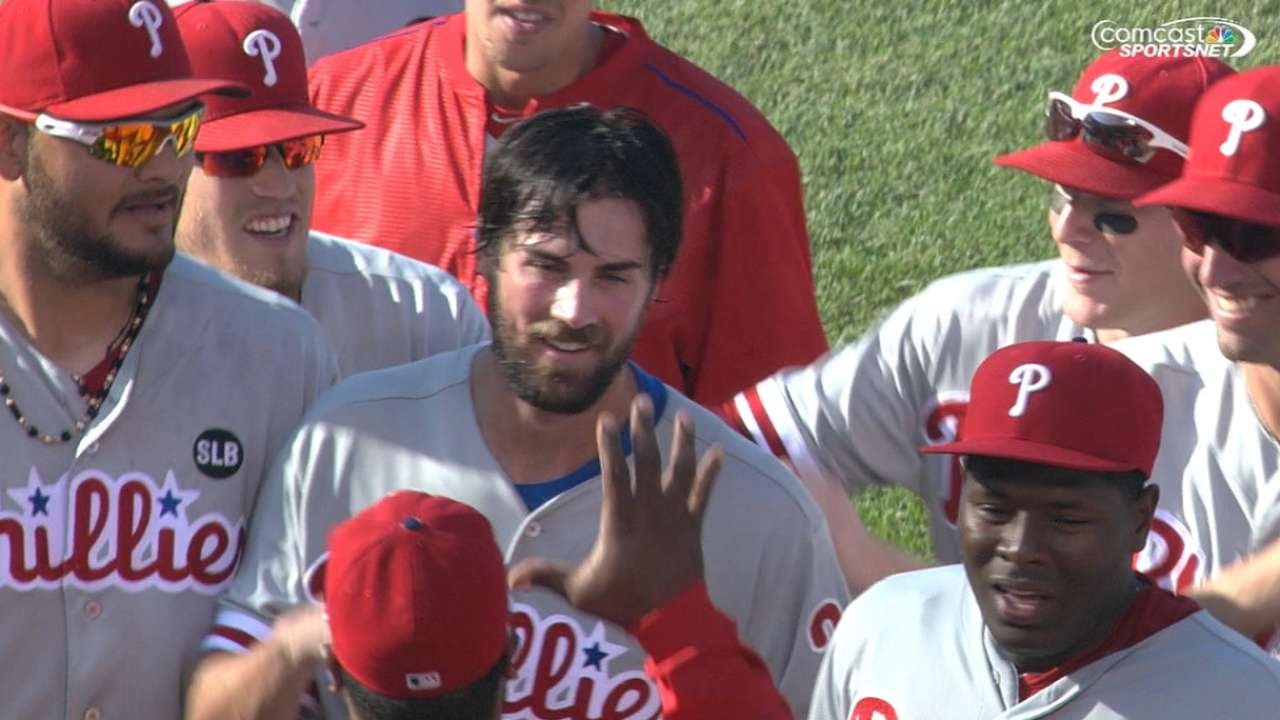 PHI@CHC: Hamels gets Bryant for final out of no-no
