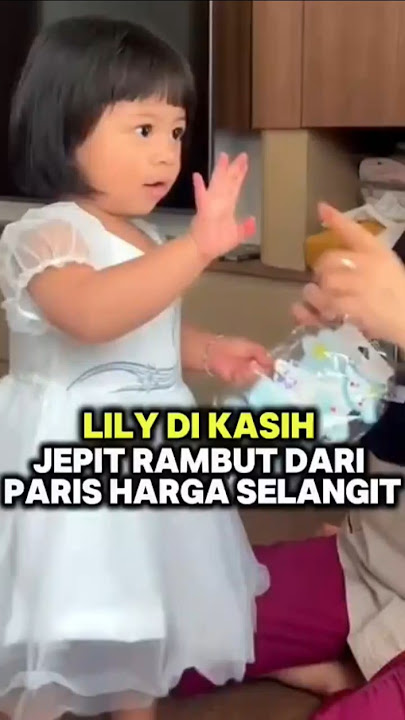 Lily was given a hair clip from Paris 😍 #transentertainment #raffiahmad #lily