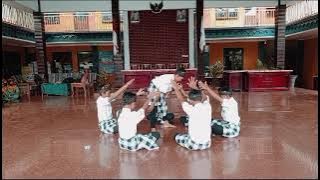 Tari Kecak | Kelompok 3 | MI KH. Romly Tamim