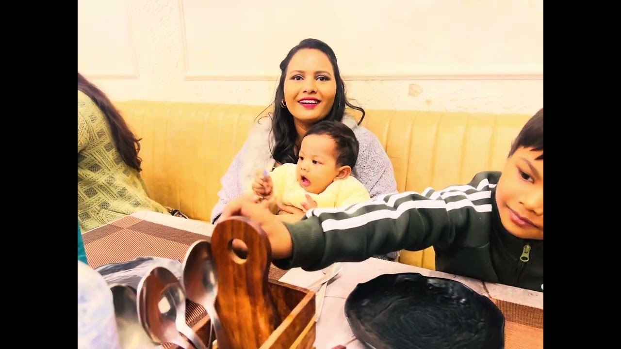 Bday per cake ghar aake cut kiya 🥺