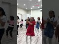 الزهرات يستعرضون نشيد من زمان ماسمعتوه