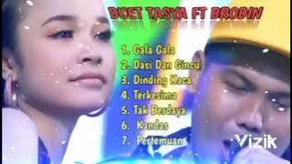 Duwet TASYA FT BRODIN GALA-GALA,dasi dan gincu