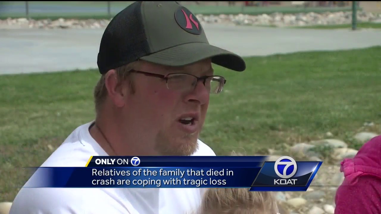 Family of four killed in fiery crash - YouTube