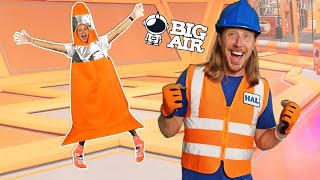 Download Lagu Big Air met klusjesman Hal! Bounce Race op trampolines | Avonturenpark voor kinderen MP3 Download Lagu Big Air met klusjesman Hal! Bounce Race op trampolines | Avonturenpark voor kinderen MP3