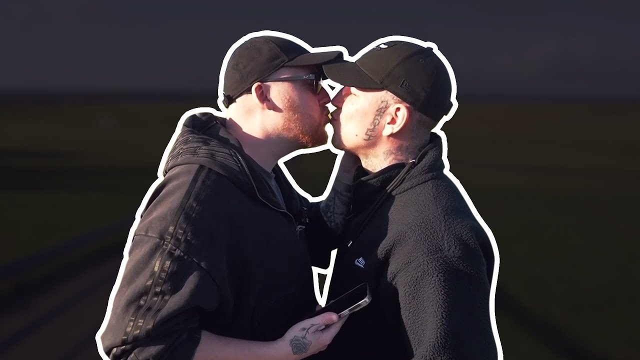 ECHTE MÄNNER GIBT'S NUR UNTER MÄNNERN