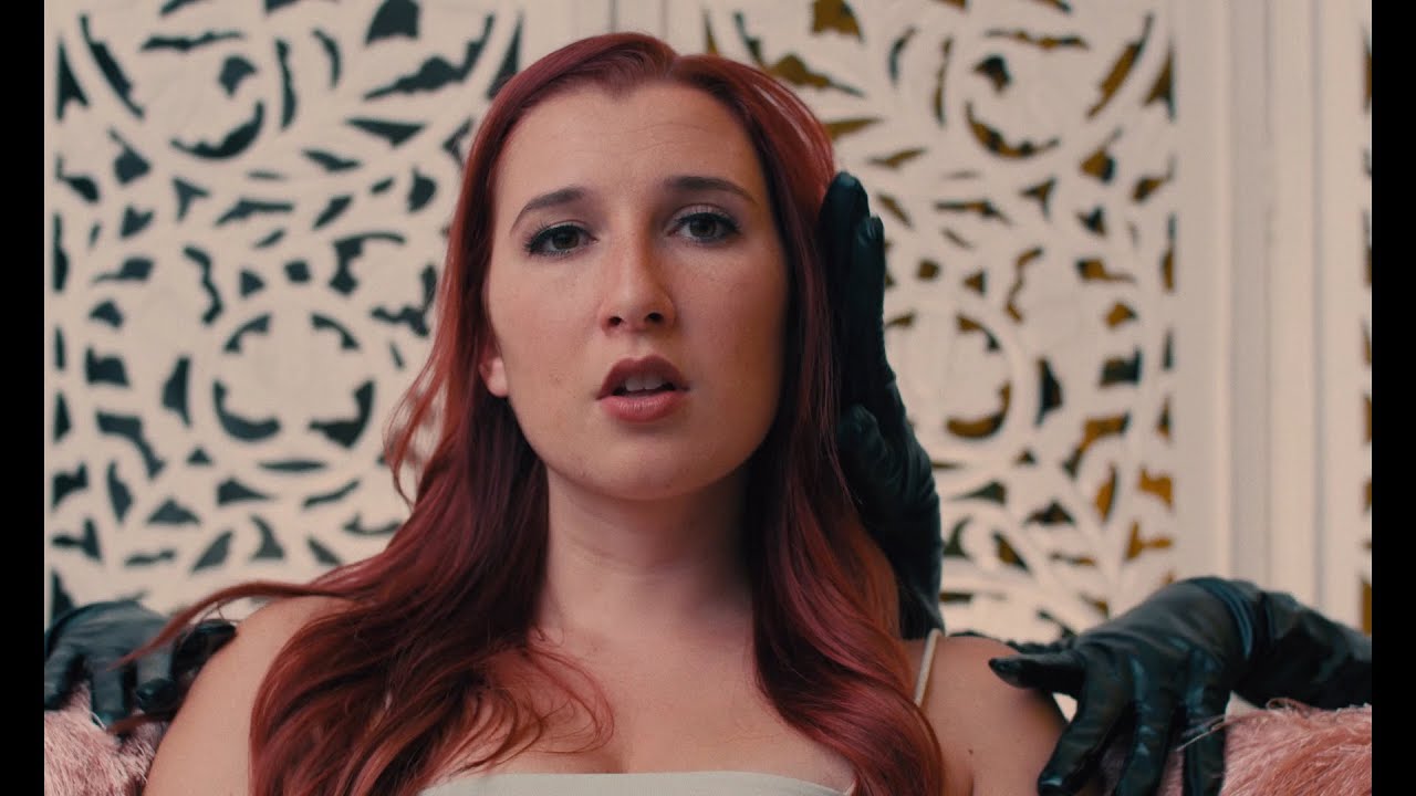 YouTubeでCORA - Homesick (Official Video)を視聴