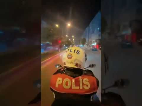 Adana yunus polisi ekipleri. :) olaya müdahale