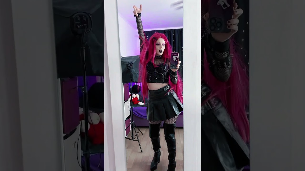 Dark Mira Cosplay #cosplay #cosplayer #anime #cosplaygirl #huntrix #kpopdemonhunters