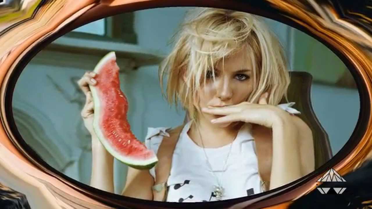 Девушка с we vibe фото Девушка с we vibe фото