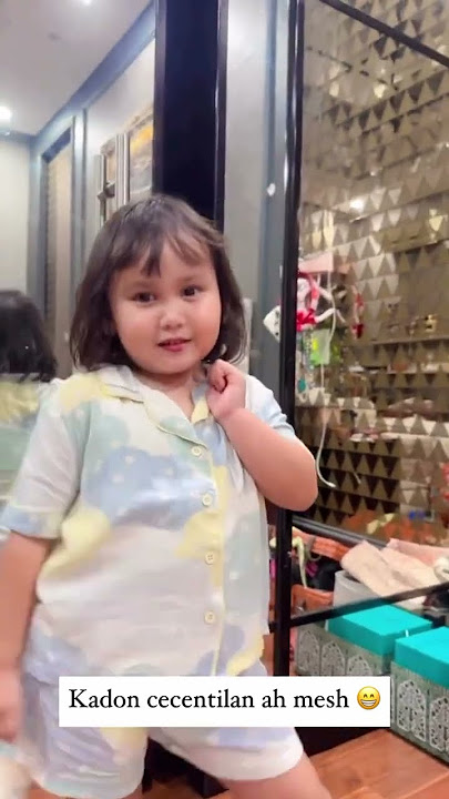 Meshwa was caught laughing wearing her mom's lipstick and dancing #dennycagur #shantydenny