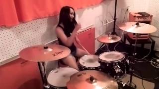 female drummer yulya