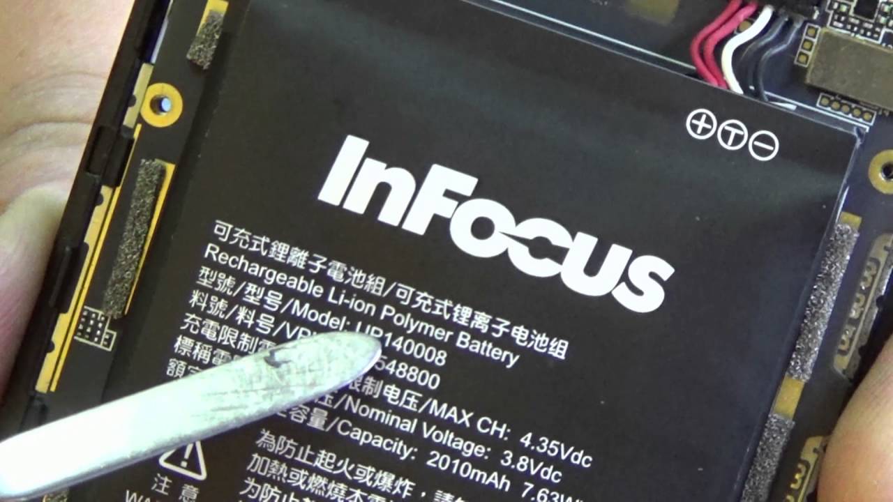 Как извлечь АКБ в телефоне InFocus M2? (How to remove the battery in the phone InFocus M2?)