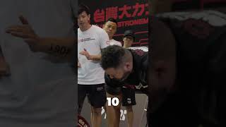 Strongman does Deadlifts in Taiwan. 250kg For Reps #strongman #fitness