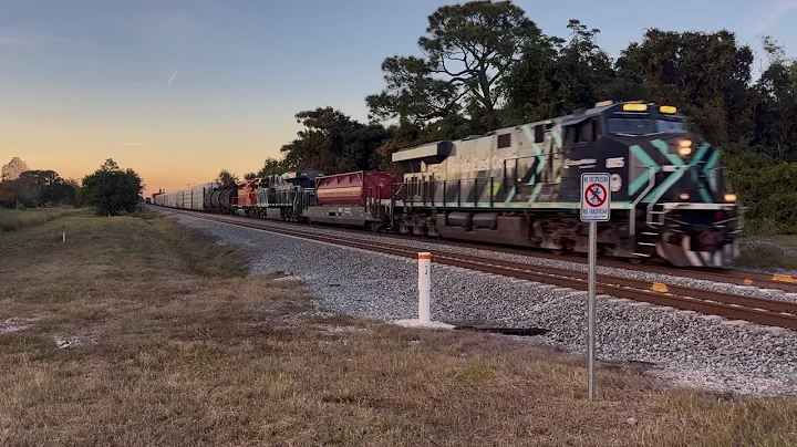 FEC TRAIN 105 @ 5:26pm 11-12-25 