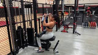 5s Eccentric Reverse Grip Lat Pulldown