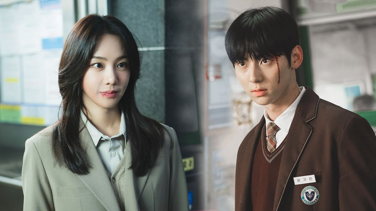 He Ranks First in Combat Skills at School but Conceals His Strength and Only Cares About Studying.