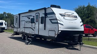 Perfect Mid Sized Travel Trailer for FAMILIES!