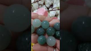 Green Aventurine bracelet n tumbles. Bring good luck and prosperity #crystalbenefits #crystalhealing