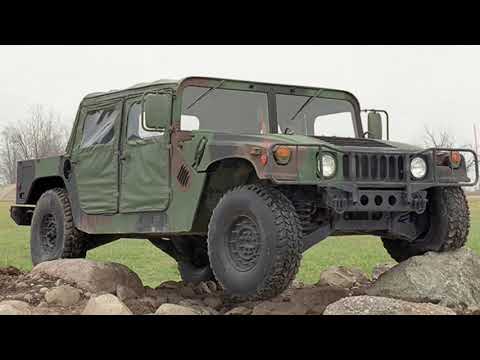 Video: Kto vyrába civilné Humvee?