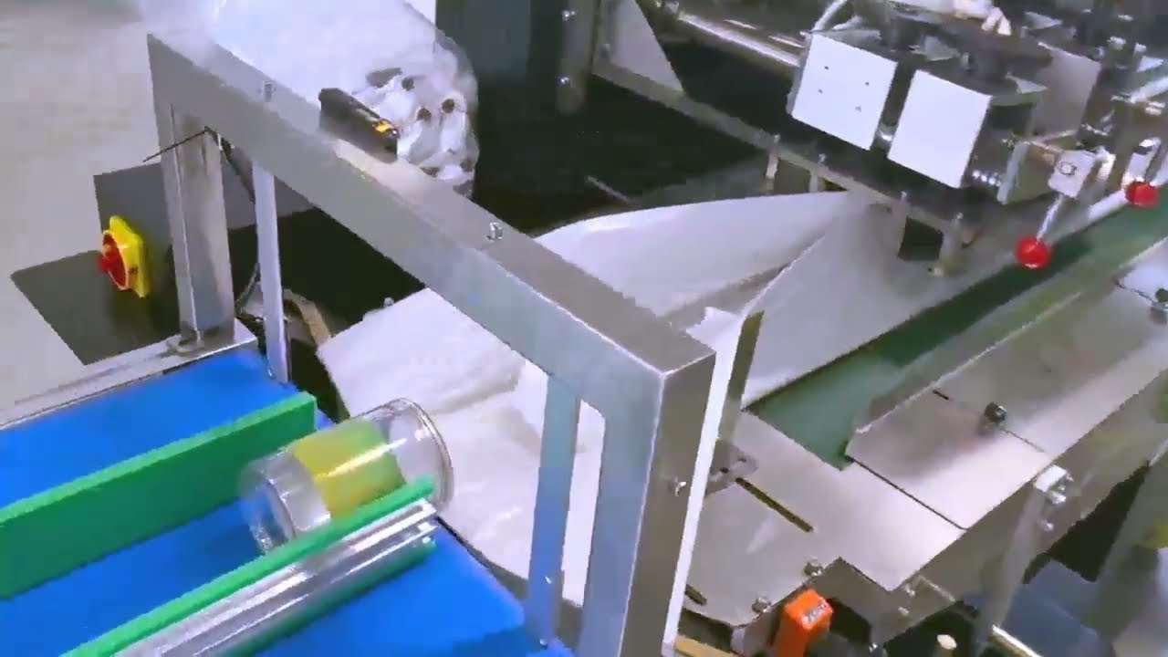 Air bubble foam wrapping packing bottles machine tested for Russian customer