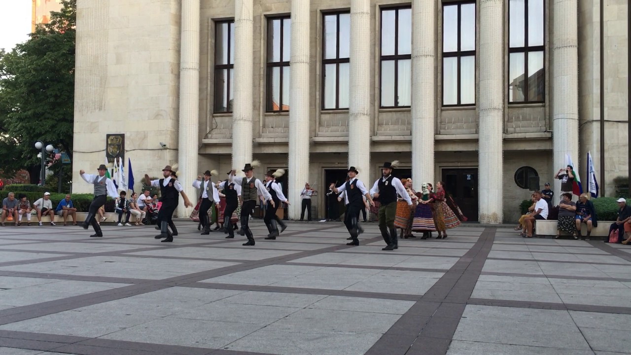 Международный фестиваль в Болгарии. Бургас. Культура Болгарии.