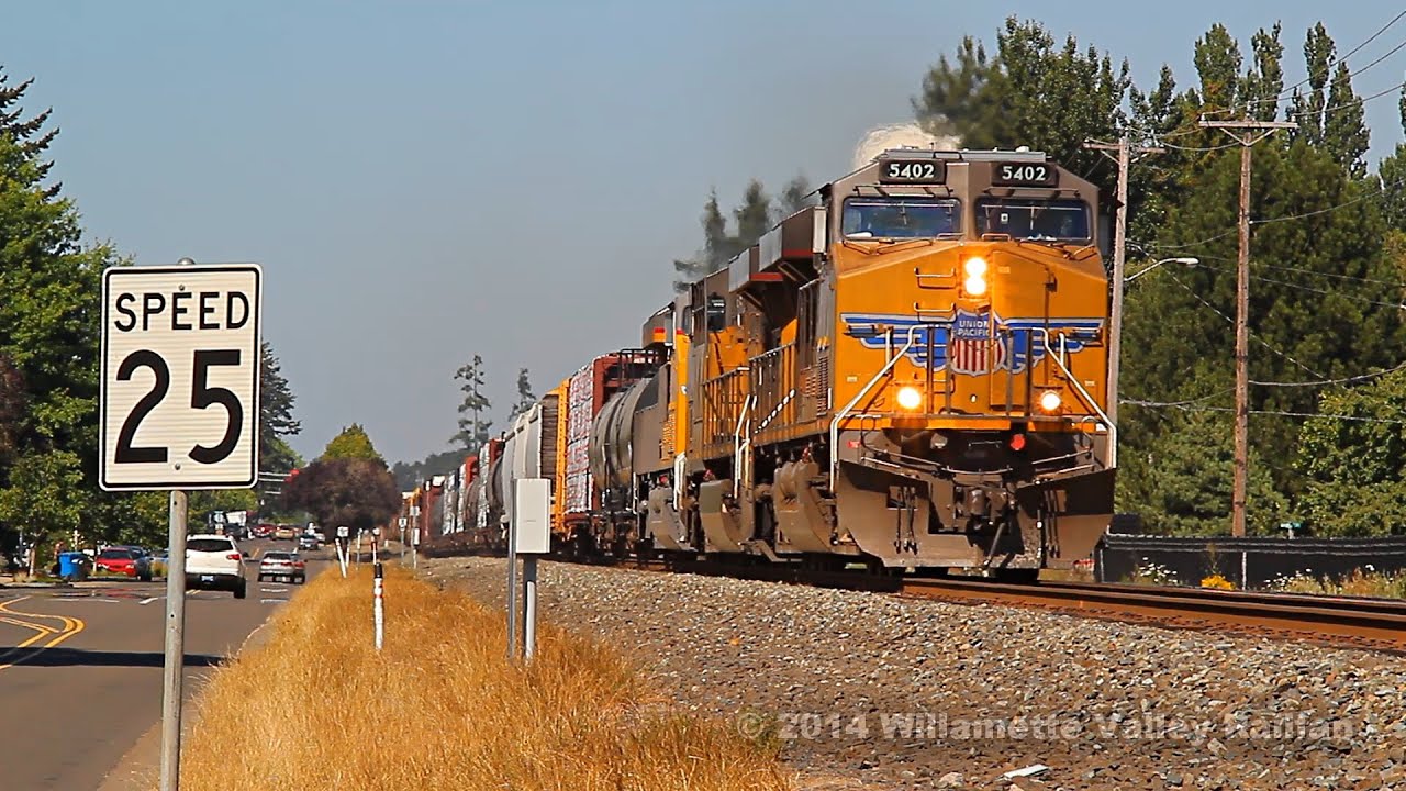 Union Pacific 5402 leading QPDRV through Woodburn, Oregon 7.19.13 YouTube