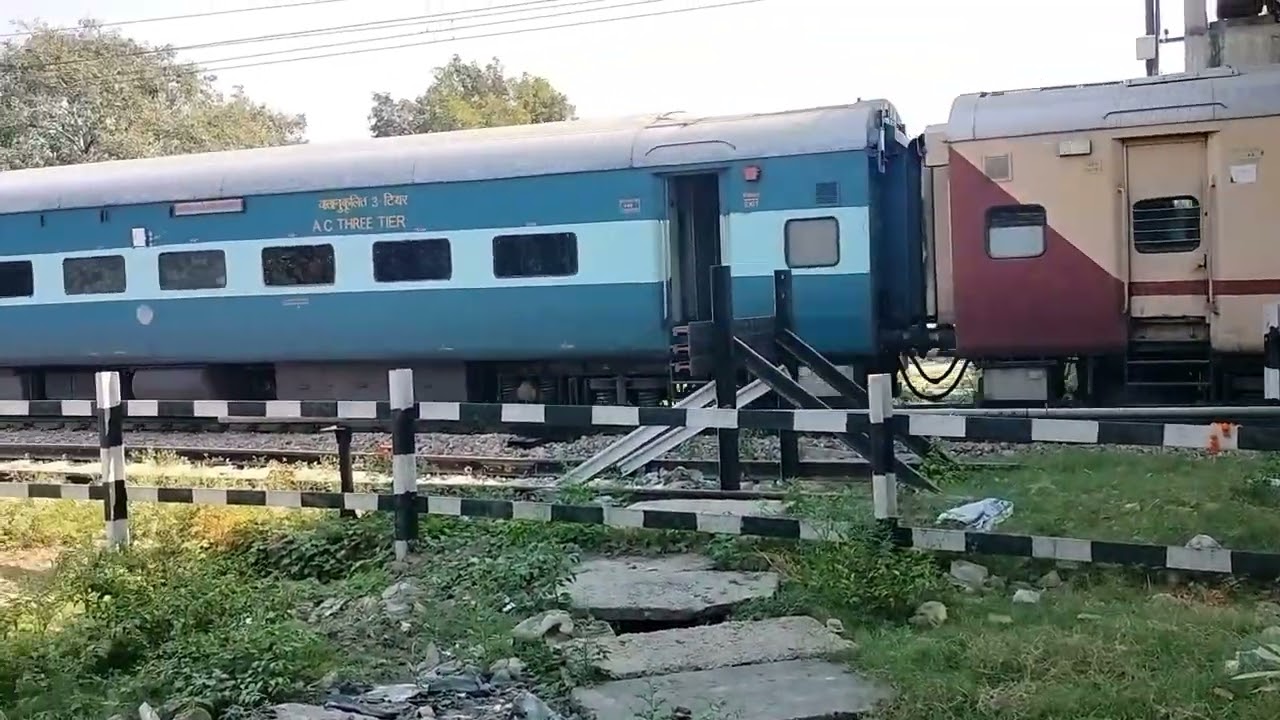 durai special train crossing budaun station 🚉