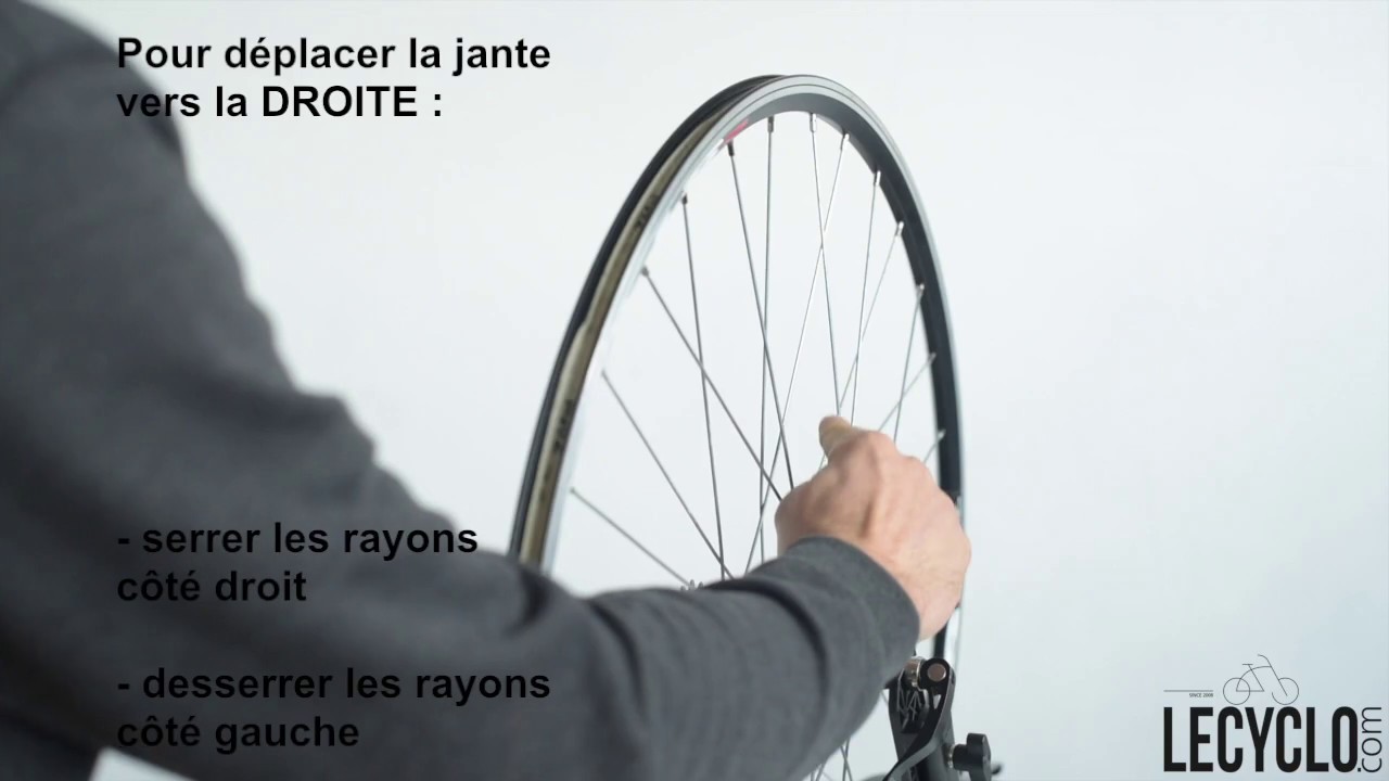 Apprendre à dévoiler une roue vélo - YouTube